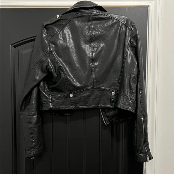 LAMARQUE Black Cropped Leather Jacket - Picture 5 of 5